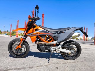 KTM 690 SMC R 2021 Supermotard