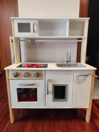 Cocina de madera para niños