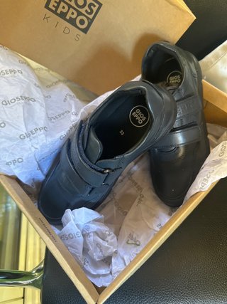 Zapatos Gioseppo para niño talla 33 nuevos estrena