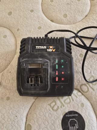 Cargador Titan XP 18V