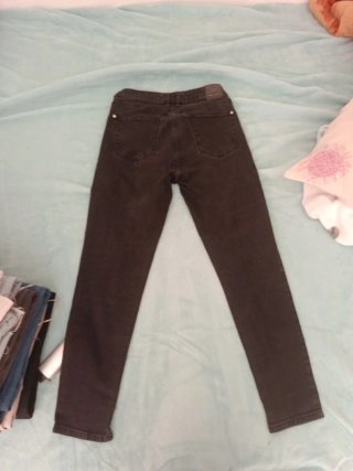 Pantalón vaquero negro