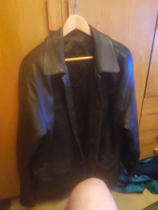 Chaqueta de piel hombre negra