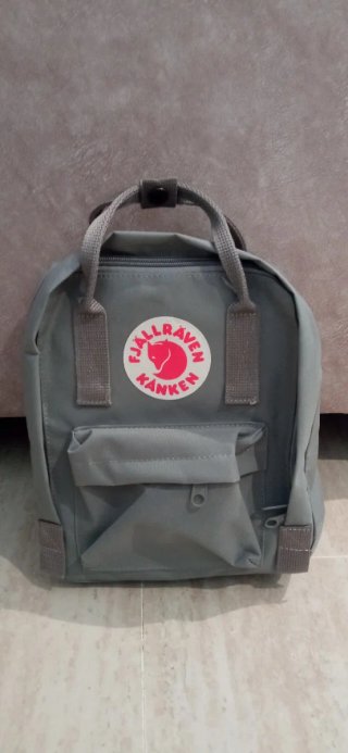 Mochila Fjallraven Kanken Gris
