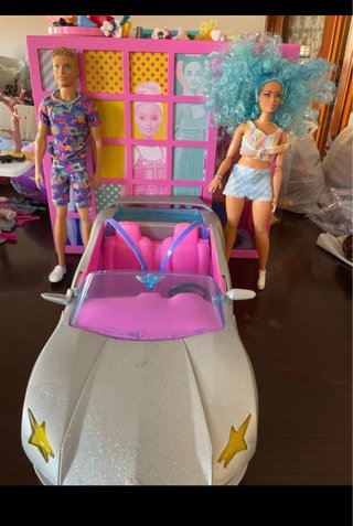 Coppia Barbie e Ken Extra con Auto