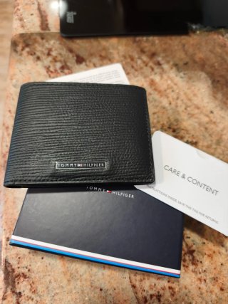 Cartera Tommy Hilfiger Negra