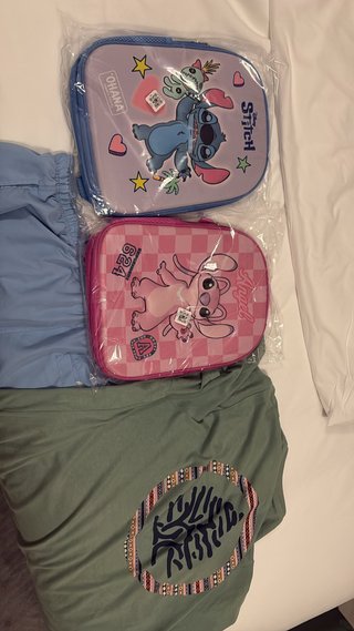 Lote de 2 Mochilas Stitch y Camiseta