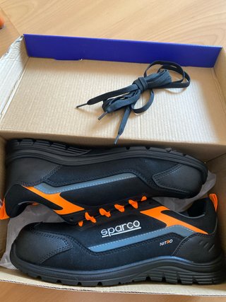 Zapatos seguridad Sparco, T.43. Nuevo