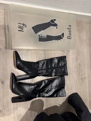 Botas altas negras