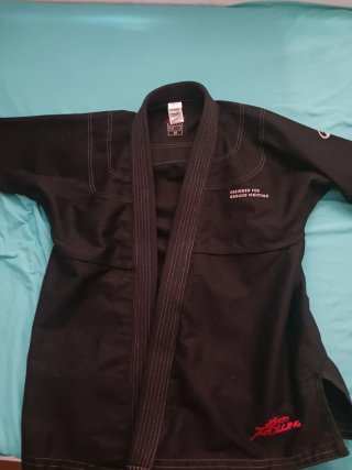 Kimono BJJ Outshock A1 Negro + Cinturón Blanco