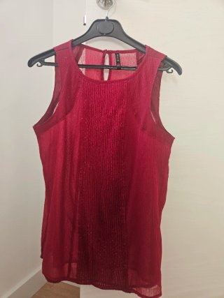 Camiseta burdeos sin mangas