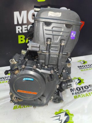 Motor KTM Adventure 390 2024
