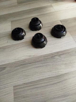 Set de 4 patas para microondas Teka