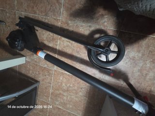 Impecable Patinete Eléctrico Innova E-SCOOTER-IN65