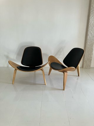 Poltrone in legno e pelle