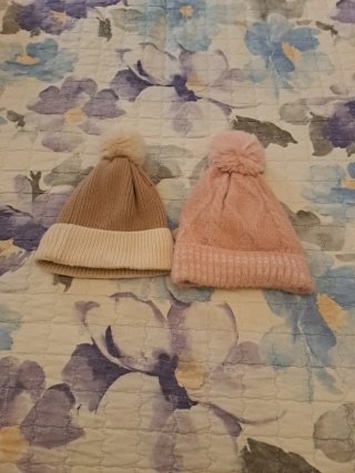Set de 2 Gorros con Pompones