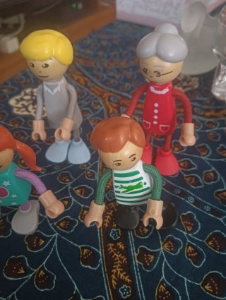 5 muñecos articulados