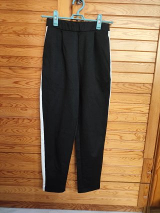 Pantalón Negro con Franja Lateral