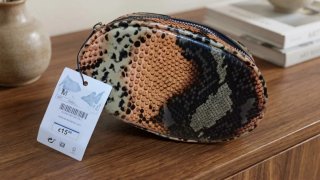 "Riñonera/Bolso cruzado Stradivarius animal print"