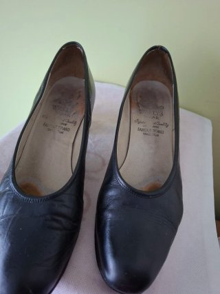 Zapatos de piel negros talla 38