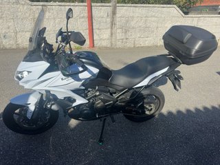 Se vende o cambia Kawasaki versys 650.