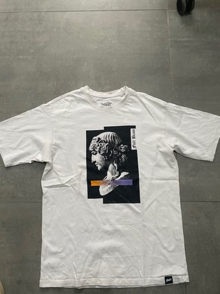 Camiseta Pull&Bear Full Brain Talla S Sin usar