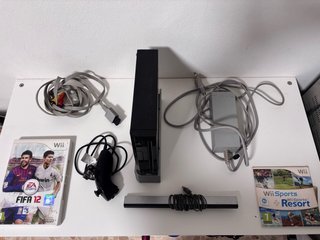 Consola Nintendo Wii + Accesorios y Juegos