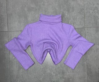 Top Corto Cuello Alto Morado Talla XS