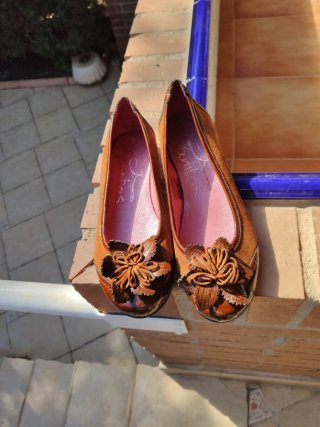 Bailarinas Vanitas piel charol marrón
