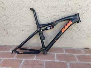 Cuadro carbono KTM Score 26”