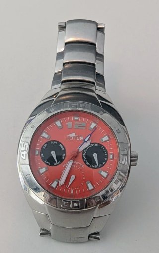 Reloj Lotus Multifunción Rojo y Plateado