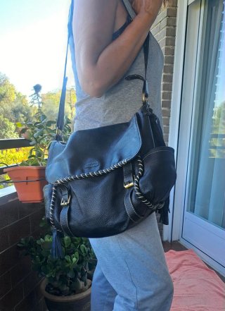 Bolso de piel negro