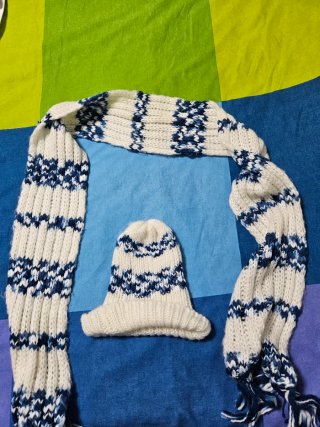 Conjunto Bufanda y Gorro Tejido
