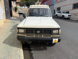 Nissan Patrol techo alto 7 plazas 4 cilindros