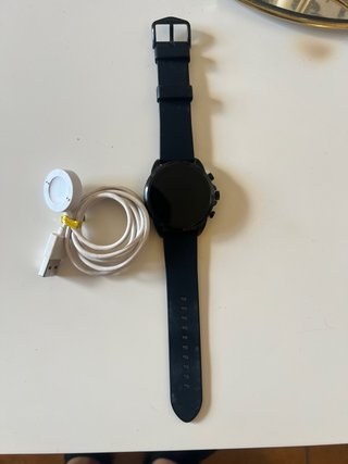 Reloj inteligente fossil negro Dw13F2