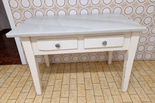 Mesa Antigua con Encimera de Mármol