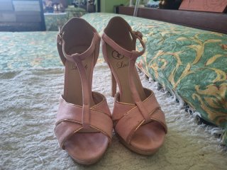 Elegantes Zapatos de Tacón Lail Rosa y Dorado