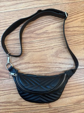 Riñonera Negra Pull&Bear