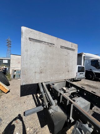 Trampilla elevadora para camión