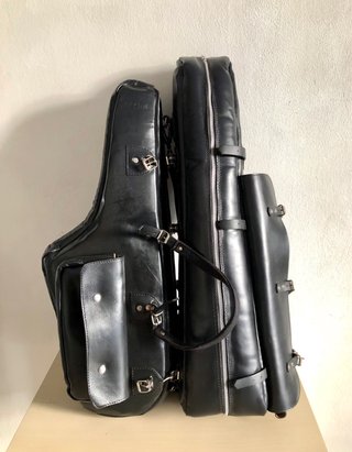 Astuccio in pelle artigianale per sassofoni e flauto