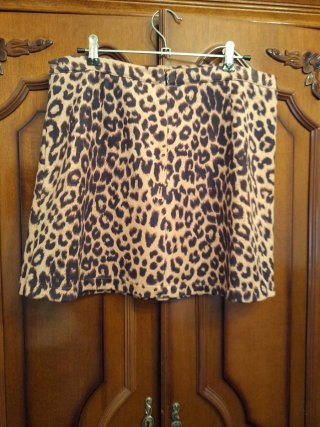 Falda con estampado animal