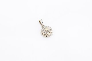 Colgante de oro blanco de 18k. Ref:053-03-00609