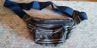 Riñonera de tela estampada