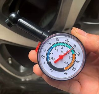 Manómetro presión ruedas coche moto NUEVO