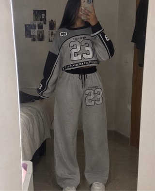 Conjunto Deportivo Gris California 23