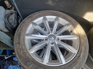 5 Llantas Volkswagen 17 pulgadas