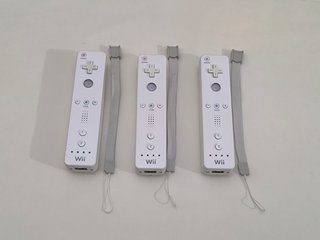 3 Mandos Nintendo Wii + 3 Correas