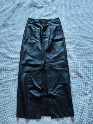 Falda larga de cuero negra Stradivarius