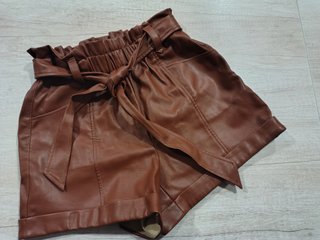Shorts polipiel marrón Talla M