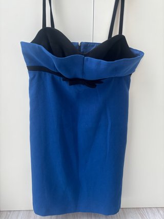 Vestido azul con lazo negro