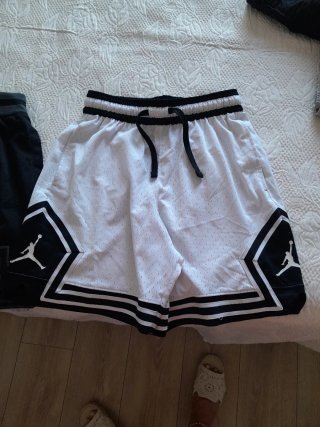 Pantalónes de baloncesto Jordan blanco y negro